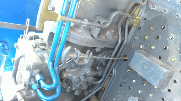 ขายNewholland 5030 เครื่องเสื้อลายปั้มกลม สี่สูบ เกียร์ 8x8 สองเพลาเจ้าของซื้อมาไม่ได้้ใช้งาน