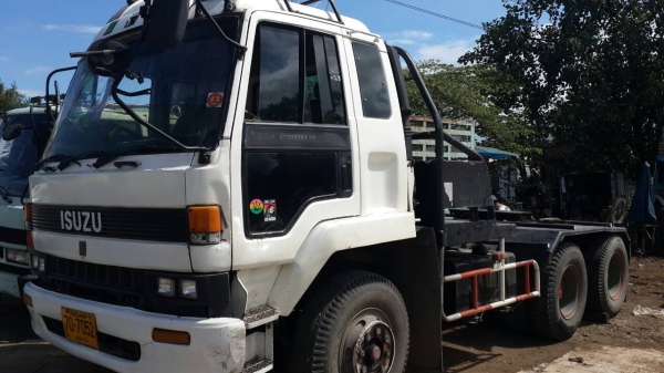 หัวลาก อีซูซุ 2เพา CXG 320 แรง สภาพดีพร้อมใช้งาน ทะเบียนพร้อมโอน