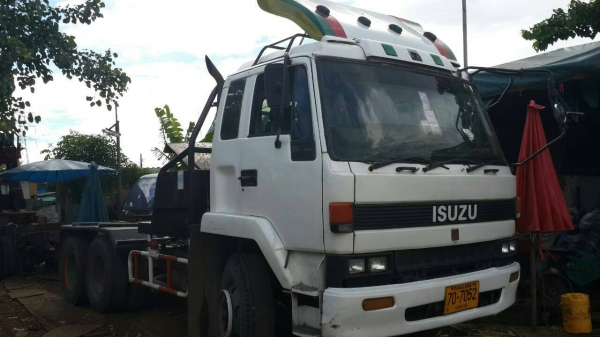 หัวลาก อีซูซุ 2เพา CXG 320 แรง สภาพดีพร้อมใช้งาน ทะเบียนพร้อมโอน