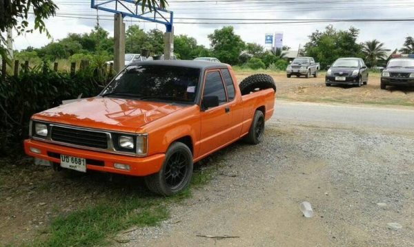 Mitsubishi cyclone L200 สีส้มพร้อมลุย