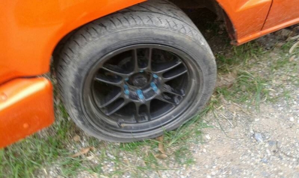 Mitsubishi cyclone L200 สีส้มพร้อมลุย Mitsubishi cyclone L200 สีส้มพร้อมลุย