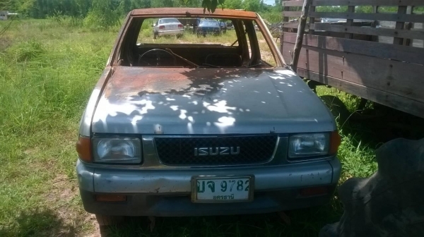 ขายตามสภาพ ISUZU TFR 90 ไฟใหม้ที่หัวเก๋ง เครื่องสตาร์ทติดได้ปกติ คัสซีสวยตลอดเส้น แอร์ พาวเวอร์ครบ ทะเบียนพร้อม