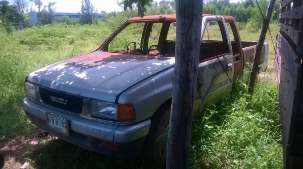 ขายตามสภาพ ISUZU TFR 90 ไฟใหม้ที่หัวเก๋ง เครื่องสตาร์ทติดได้ปกติ คัสซีสวยตลอดเส้น แอร์ พาวเวอร์ครบ ทะเบียนพร้อม