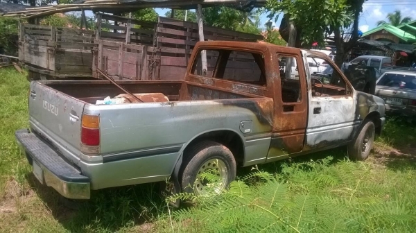 ขายตามสภาพ ISUZU TFR 90 ไฟใหม้ที่หัวเก๋ง เครื่องสตาร์ทติดได้ปกติ คัสซีสวยตลอดเส้น แอร์ พาวเวอร์ครบ ทะเบียนพร้อม