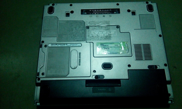 netbook dell latitude d410 สเป็คดี จอ12.5นิ้ว 2500บ.