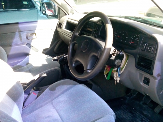 ขาย isuzu dragon power 2.5 slx cab m/t ปี 2000 รุ่นท็อปสุด ไฟฟ้าทั้งคัน หารถสวย ดี คันนี้เลย ลดสุดๆ เหลือ 225000