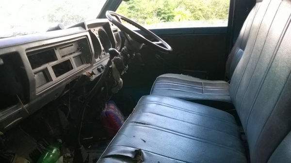 ขาย 6 ล้อ ISUZU KS22 ยกหัวได้ เครื่อง 4BD1 110 แรงม้า คัสซีสวยตลอดเส้น มีคอกเหล็กพร้อมบรรทุก ทะเบียนพร้อมโอนครับ