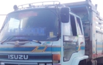 ISUZU ROCKY FXZ 240 HP 6SD1 สิบล้อดั๊มพ์ 2 เพลา ร็อกกี้หัวขาว กระบะดั๊มพ์คอกมิเนียม 12 ตันสภาพดีพร้อมบรรทุกหนักได้เลย มีระบบลากพ่วงขาดแต่ชุดลำโพงครับ เครื่องยนต์เดิมๆแรงดี เกียร์ฟูลเลอร์เดิมๆ ภายในเก๋งคอนโซลครบพร้อม พวงมาลัยเพาเวอร์ ระบบเบรคทริ๊ปฟี้ครบ ช่