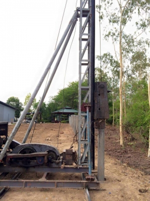 มีปั้นจั่นขายพร้อมตอกเสาเข็ม มีปั้นจั่นขายพร้อมตอกเสาเข็ม