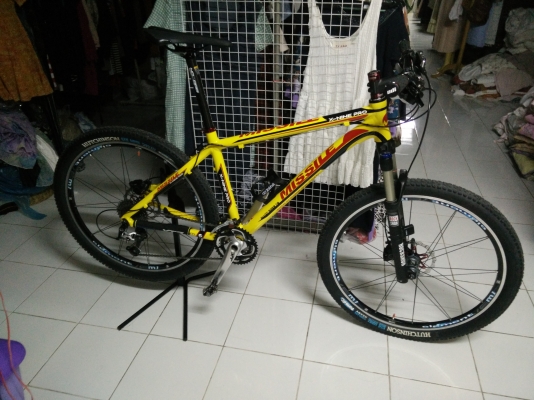 จักรยานเสือภูเขาพร้อมชุดแต่ง xt ทั้งคันสภาพ99.99\% จักรยานเสือภูเขาพร้อมชุดแต่ง xt ทั้งคันสภาพ99.99\%