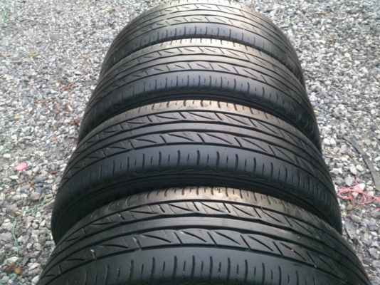 ขายแม็กTOYOTA 4รูขอบ14 พร้อมยาง บริดสโตน175/65R14  ถูกๆ  จำนวน 1 ชุด 2000