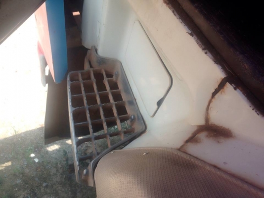 **659,000 บ.ต่อรอง/// เทนเลอร์10ล้อ2เพลา MITSU FUSO-TD 195 หางพับขึ้นรถเกี่ยวข้าว **ขาย เทนเลอร์ MITSU FUSO-TD 195 หลงทีดี 10ล้อ2เพลา หางปลาขนรถเกี่ยวข้าว พร้อมใช้ ราคาเบา MITSUBISHI FN527M-TD3958 6D16-195HP 10SPEED ปี39 เครื่องเดิม เกียร์เดิม เครื่องดี แ