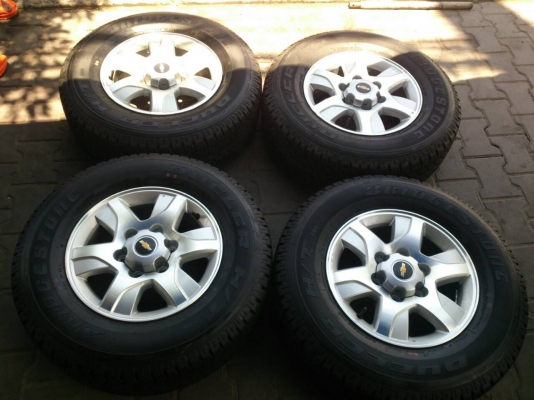 ขายแม็กพร้อมยางถอดป้ายแดง เชฟโรเลต 6รูขอบ16 ยางบริดสโตน 245/70R16 ปี15 ตุ่มหน้ายางสีอยู่ครบ จำนวน 1 ชุด