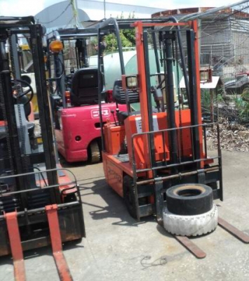 โฟล์คลิฟท์ไฟฟ้า ราคาถูก นำเข้าญี่ปุ่น ใช้งานดีมาก