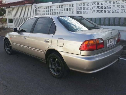 ขายสด / รับเทิร์น Honda civic minor change ปี 99 ไฟท้ายข้าวโพด - เครื่อง d16y8 vtec 1600 cc. เเน่นๆเลย - เกียร์ออโต้ เปลี่ยนนิ่มๆ - ช่วงล่างเงียบกริบ - ภายในไม่ขาด ไม่แตกหัก สะอาดเรียบร้อย - เซ็นทรัลล็อค กระจกไฟฟ้า ปรับและพับไฟฟ้า  - แอร์หนาว จอดกลางแดดยั