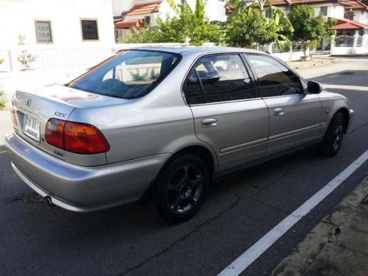 ขายสด / รับเทิร์น Honda civic minor change ปี 99 ไฟท้ายข้าวโพด - เครื่อง d16y8 vtec 1600 cc. เเน่นๆเลย - เกียร์ออโต้ เปลี่ยนนิ่มๆ - ช่วงล่างเงียบกริบ - ภายในไม่ขาด ไม่แตกหัก สะอาดเรียบร้อย - เซ็นทรัลล็อค กระจกไฟฟ้า ปรับและพับไฟฟ้า  - แอร์หนาว จอดกลางแดดยั