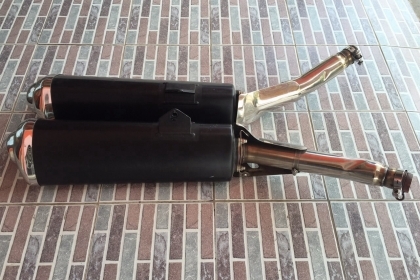 ธารนนทบุรี//ขายท่อเดิม suzuki hayabuza ปี 2008 ราคา 5,500 บาท