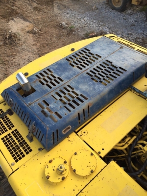 KOBELCO SK200-3 รถซื้อเก่านอกมาปี57 รถใช้งานมาปีเดียว ใช้งานดี รถสวยมาก เอกสารInvoice ราคา 1200000 บาท สนใจติดต่อ 0890854790