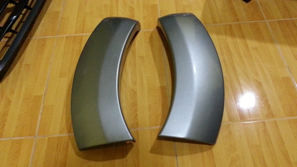 คิ้วกันชนวีโก้แช้มป์สี 8AEของแท้ถอด