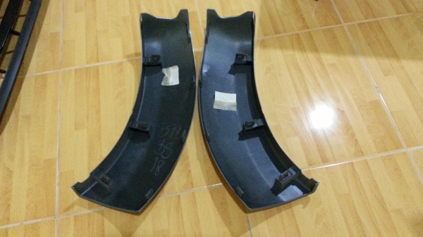 คิ้วกันชนวีโก้แช้มป์สี 8AEของแท้ถอด