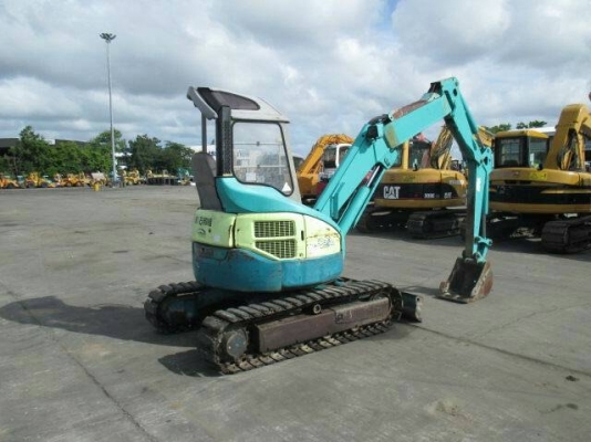 ขายรถขุด ยี่ห้อ  YANMAR รุ่น B3-3 เทรดยางหุ้มเหล็ก  รถสวย เก่านอกญี่ปุ่น