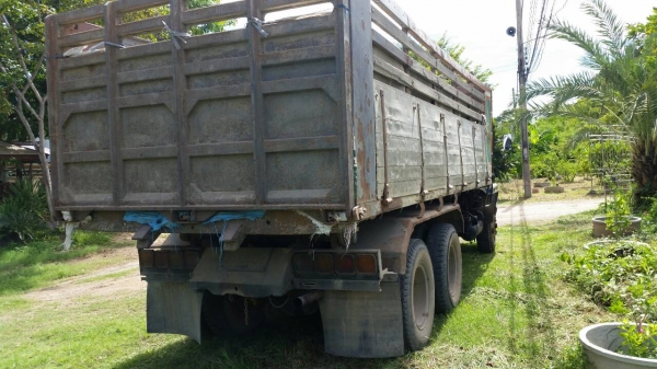 ขายรถสิบล้อ