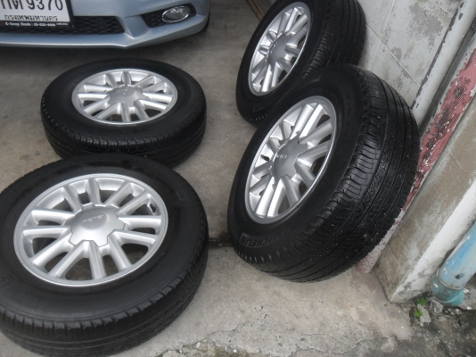 ล้อแม็ก 16นิ้ว 6รู อีซุสุ พร้อมยาง สวยๆ 4 ล้อ ราคา 7900 บาท