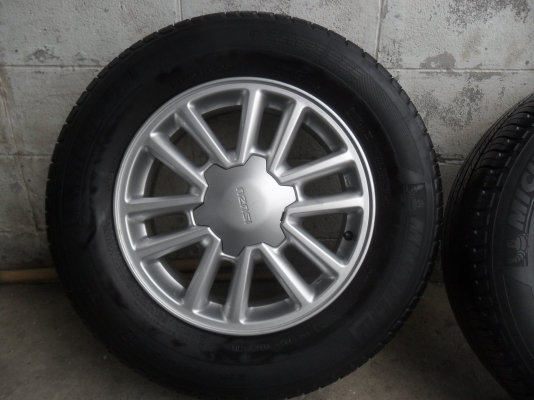 ล้อแม็ก 16นิ้ว 6รู อีซุสุ พร้อมยาง สวยๆ 4 ล้อ ราคา 7900 บาท