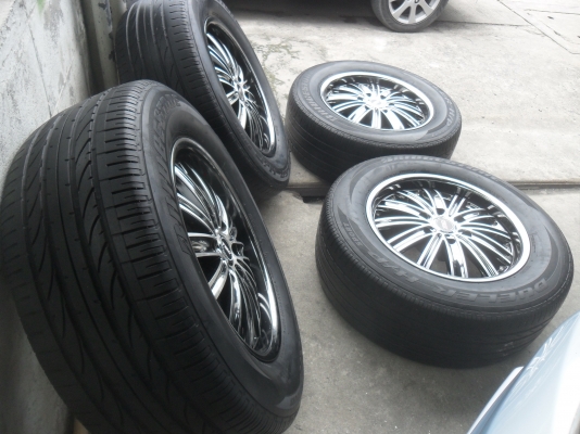 ล้อแม็ก 18นิ้ว 6รู พร้อมยาง สวยๆ 4 ล้อ ลดราคาเหลือ 8000 บาท