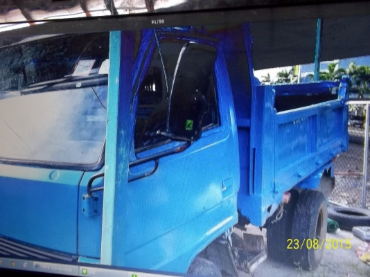 ขาย6 ล้อดั้มอิซูสุ NPR  ช่วงสั้น 115 แรงม้า เอกสารพร้อมโอน