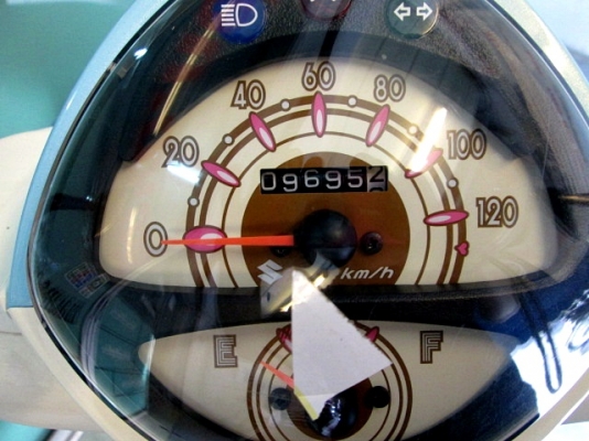 JALATO  สีฟ้า ระบบหัวฉีดประหยัดน้ำมัน เครื่องยนต์แรงด้วย 125 cc รถเดีอน กันยายน ปี56 ไมล์ 9 พันโล  แถม3รายการ 24900