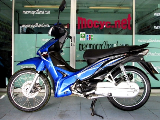 wave 110 i สีน้ำเงิน สต๊าทเท้า รุ่นใหม่ท่อออกข้าง รถเดีอน ตุลาคม ปี 57 ไมล์ 5 โล แถม 3รายการ 28900