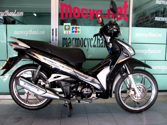 wave 125 i สีดำ สวย อมตะ ใส่ล้อแมกซ์แต่งยางใหม่หน้าหลัง สต๊าทเท้า รถเดือน กุมภาพันธุ์ ปี 58 ไมล์ 4 พันโล  แถม 3 รายการ 38900