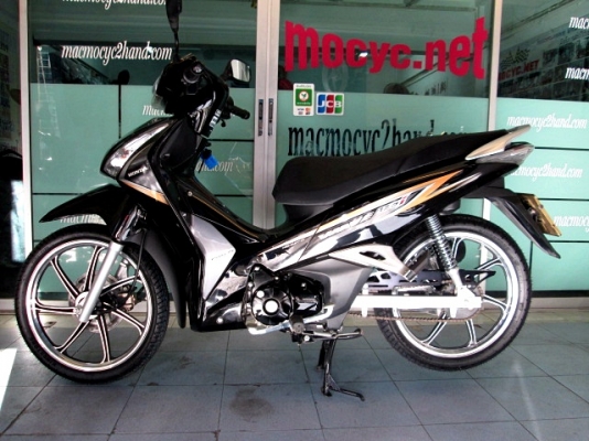 wave 125 i สีดำ สวย อมตะ ใส่ล้อแมกซ์แต่งยางใหม่หน้าหลัง สต๊าทเท้า รถเดือน กุมภาพันธุ์ ปี 58 ไมล์ 4 พันโล  แถม 3 รายการ 38900