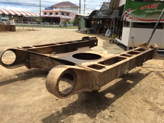 ขายเฟรมล่าง KOMATSU PC200-7 ราคา 85000 บาท