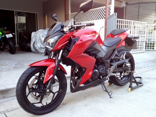 ขาย Kawasaki Z250 รถบ้าน สภาพดีมาก  วิ่งน้อย ราคา 99000 บาท  ราคาลดได้ ด่วน