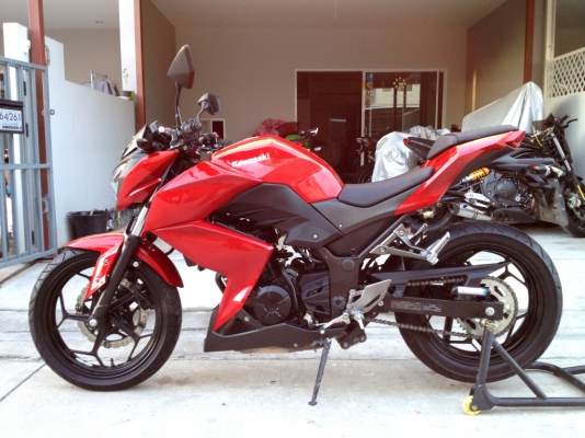 ขาย Kawasaki Z250 รถบ้าน สภาพดีมาก  วิ่งน้อย ราคา 99000 บาท  ราคาลดได้ ด่วน