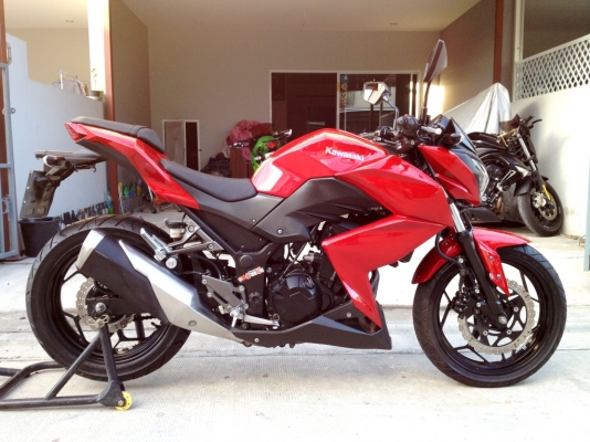 ขาย Kawasaki Z250 รถบ้าน สภาพดีมาก  วิ่งน้อย ราคา 99000 บาท  ราคาลดได้ ด่วน