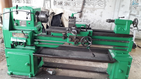 แท่นกลึง 6 ฟุต ต้าชิง 3 เพลา เกียร์บล็อก พร้อมใช้ สภาพสวย ๆ 75,000