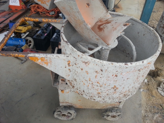 ขายโม่ปูนมือสองไม่มีมอเตอร์ ราคา 3500 บาท