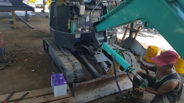 ขายรถขุดIHIรุ่น30.NXมีไลหัวเจาะ.รุ่นล่าสุด.คอนโทรนสั้นอวกาศ.ตูดกลม