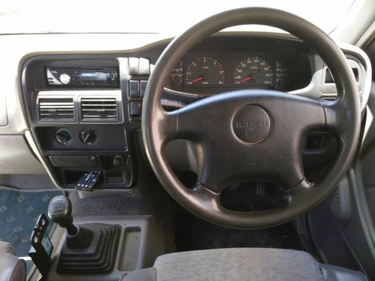 !!!! อีซูซุ ดราก้อนเพาเวอร์ ปี 43 หน้าหวีแท้ เครื่อง 2.5 CC พวงมาลัยเพาเวอร์แท้