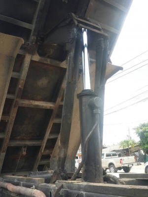 ขายรถบรรทุกสองเพลาดั้ม