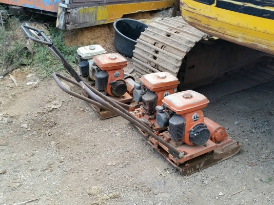 ขาย เครื่องตบดิน อัดดิน MIKASA แบบเพลท เตารีด สีขาวและสีส้ม ราคา9,800-15,000 ขาย เครื่องตบดิน อัดดิน MIKASA แบบเพลท เตารีด สีขาวและสีส้ม ราคา9,800-15,000