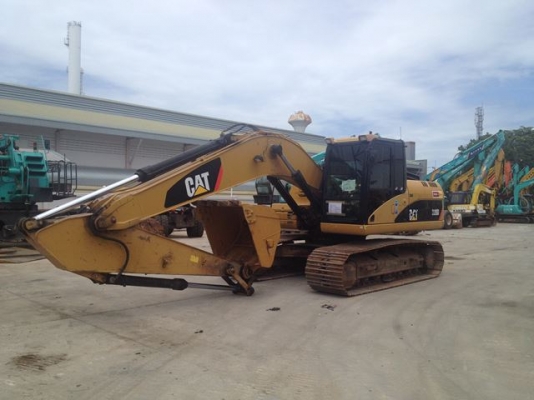 ขาย 320D สภาพสวพพร้อมใช้นำเข้าจากประเทศญี่ปุ่น ติดต่อ อำพล 090-9694506, 080-3031241