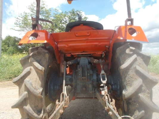 สีนวน ลำเพลิน จัดให้ โปรโมชั่นแรงๆ!!  kubota L1802  18แรง มีใบดันหน้า เครื่องดี เกียร์ดี สภาพพร้อมใช้งาน สนใจ ติดต่อ0899638932