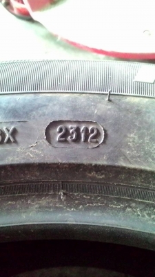 235/55R17 MICHELIN PRIMACY HP มี 1 เส้น tel.081-427-3941 235/55R17 MICHELIN PRIMACY HP มี 1 เส้น tel.081-427-3941