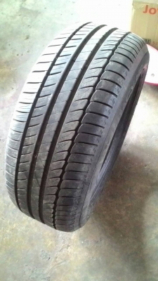 235/55R17 MICHELIN PRIMACY HP มี 1 เส้น tel.081-427-3941