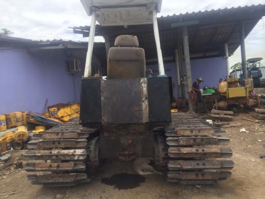 ขายKOMATSU D2-6 PL สภาพสวย พร้อมใช้งานเครื่องดี ช่วงล่างดี ใบแทร็คเต็ม