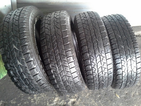 Yokohama AT 235/75/15 ปลายปี12 สภาพสวยๆ 1ชุด